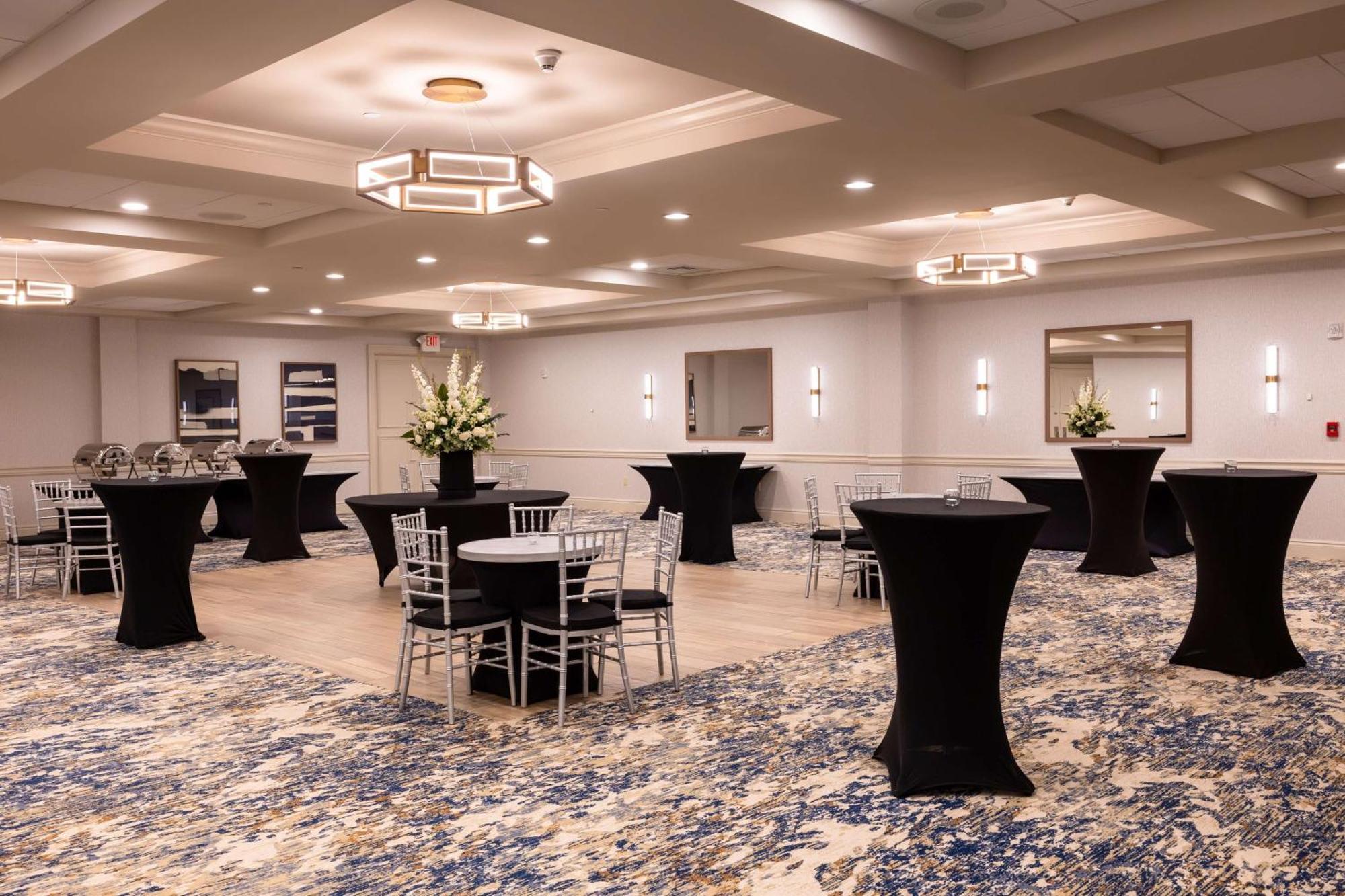 Doubletree By Hilton Tinton Falls-Итонтаун Экстерьер фото