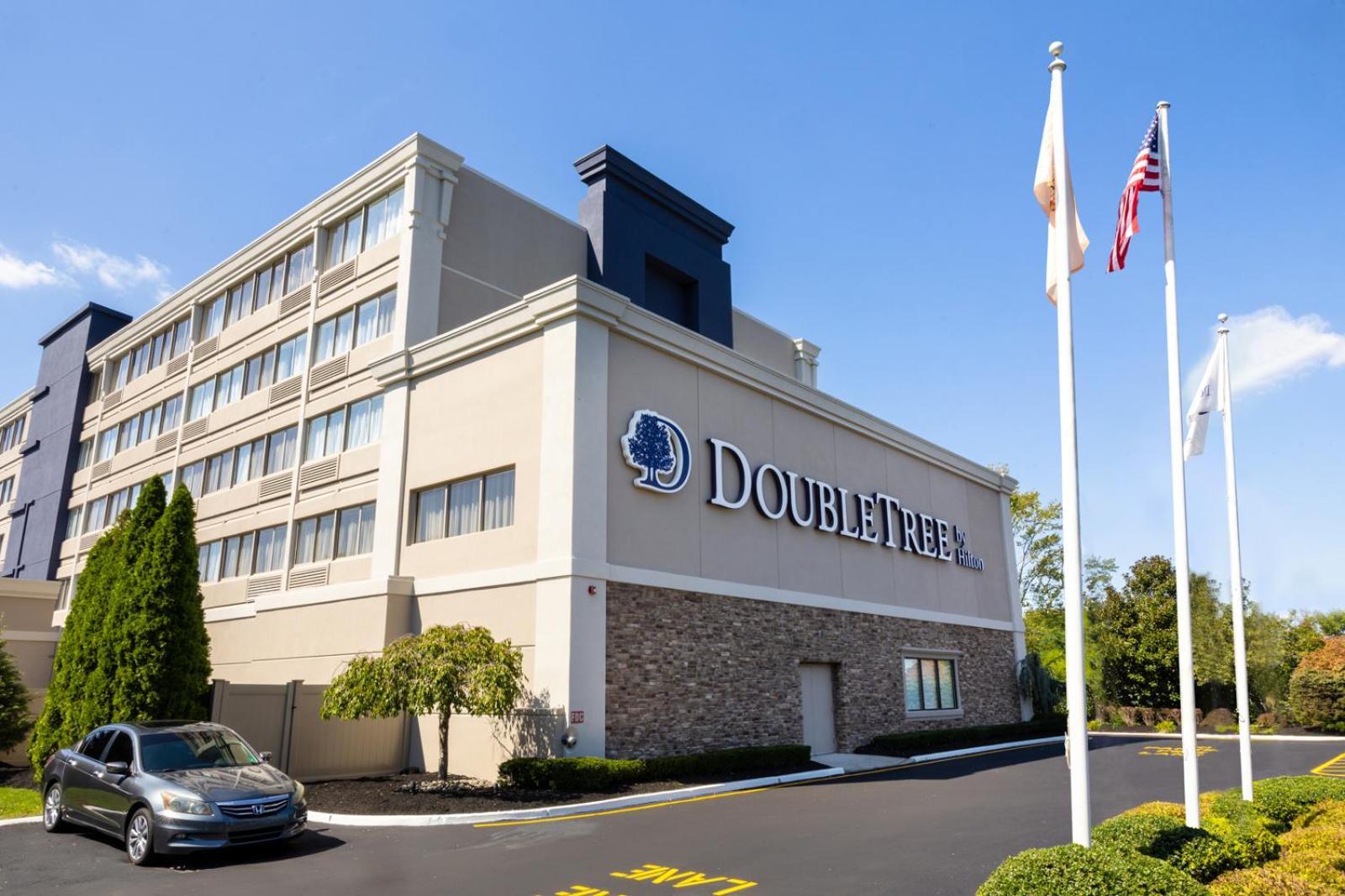 Doubletree By Hilton Tinton Falls-Итонтаун Экстерьер фото