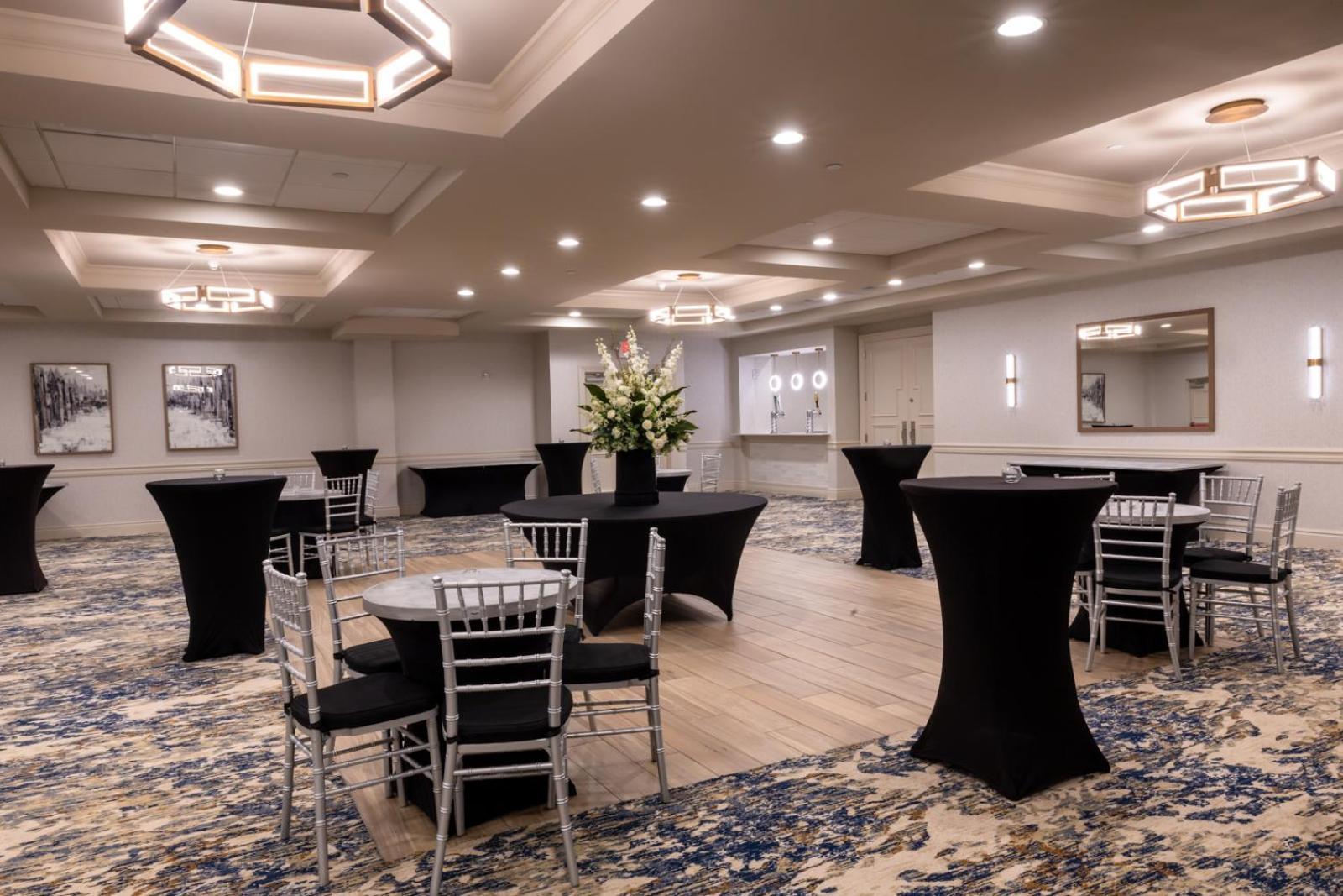 Doubletree By Hilton Tinton Falls-Итонтаун Экстерьер фото