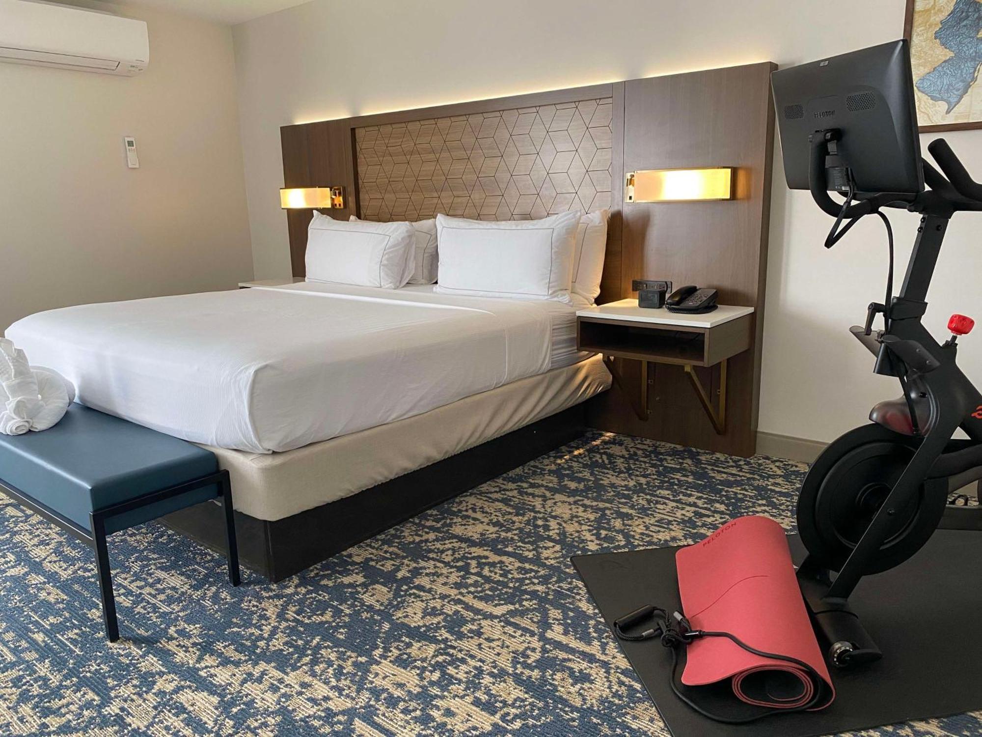 Doubletree By Hilton Tinton Falls-Итонтаун Экстерьер фото